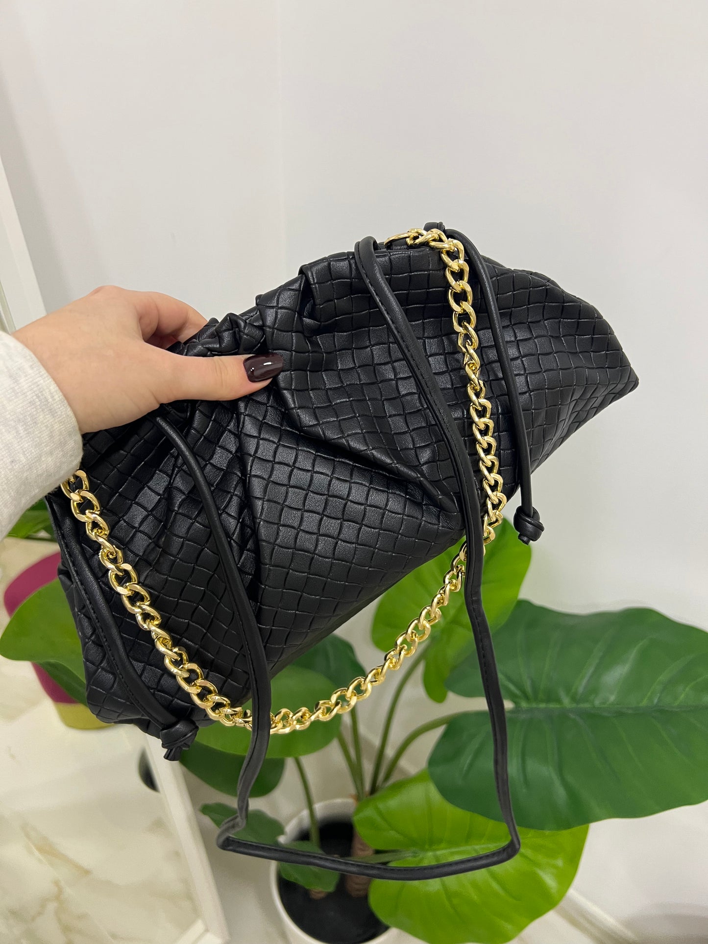 Pouch medium