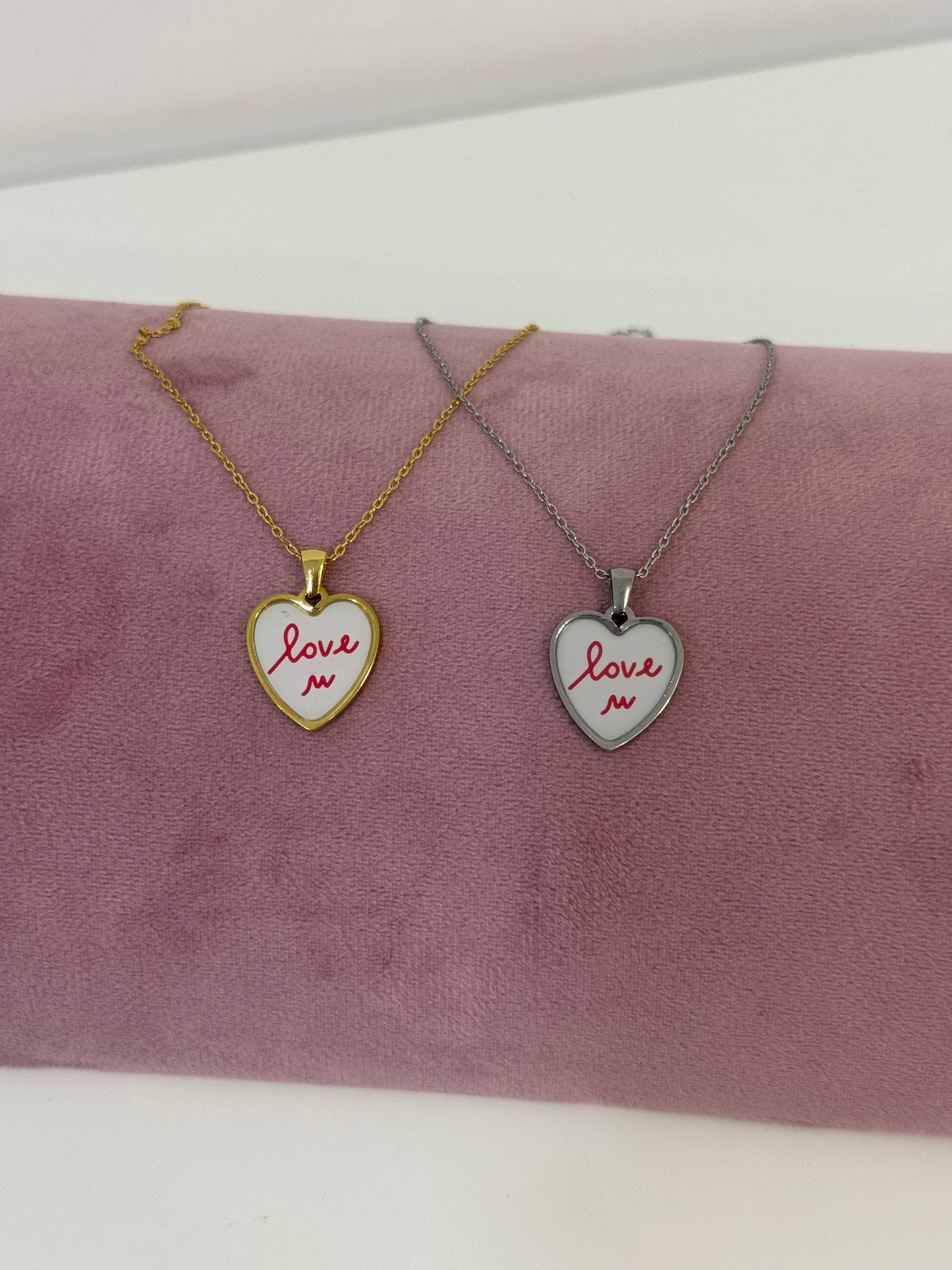 Collana love me