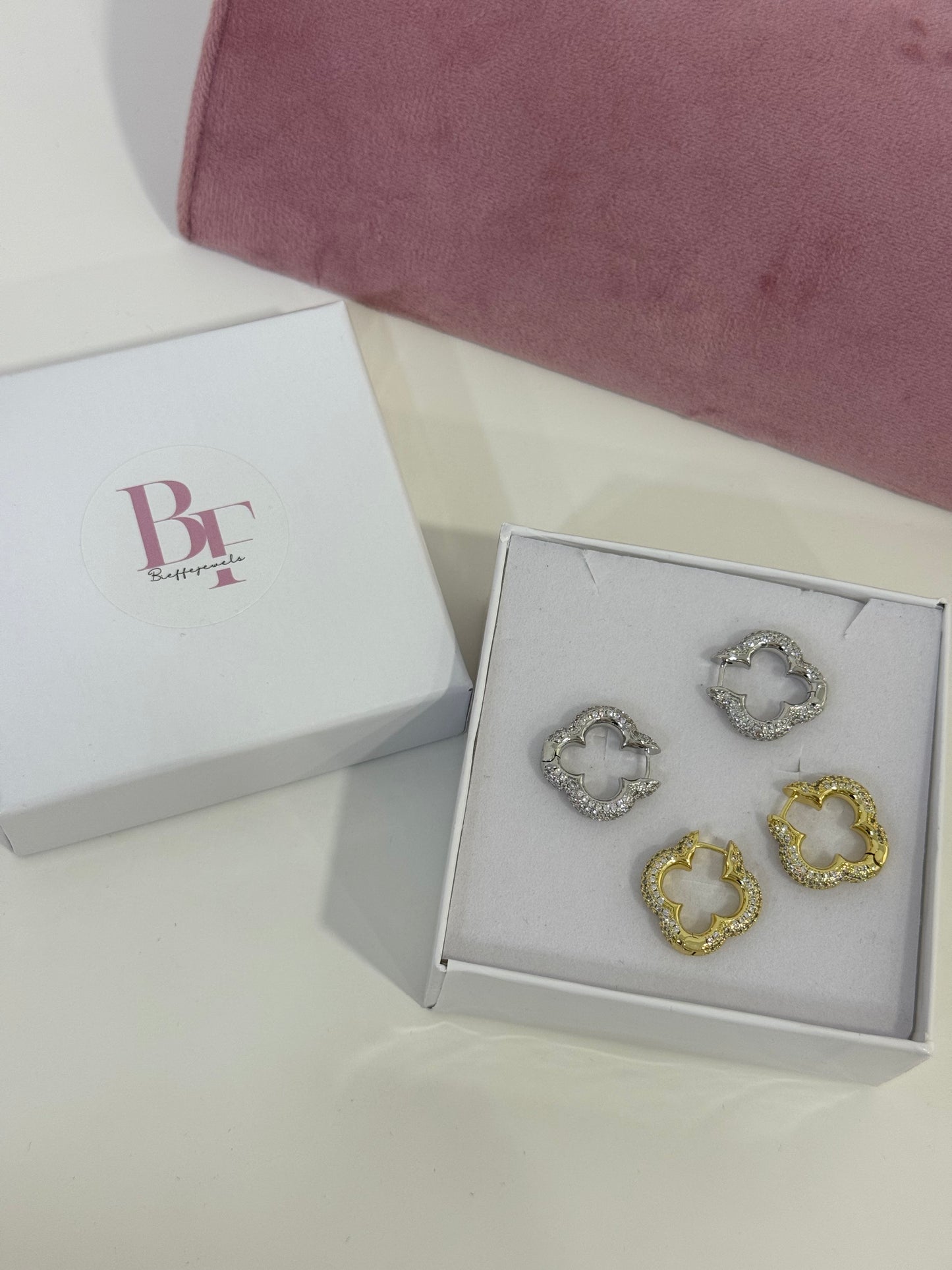 Orecchini Cleef luminosi