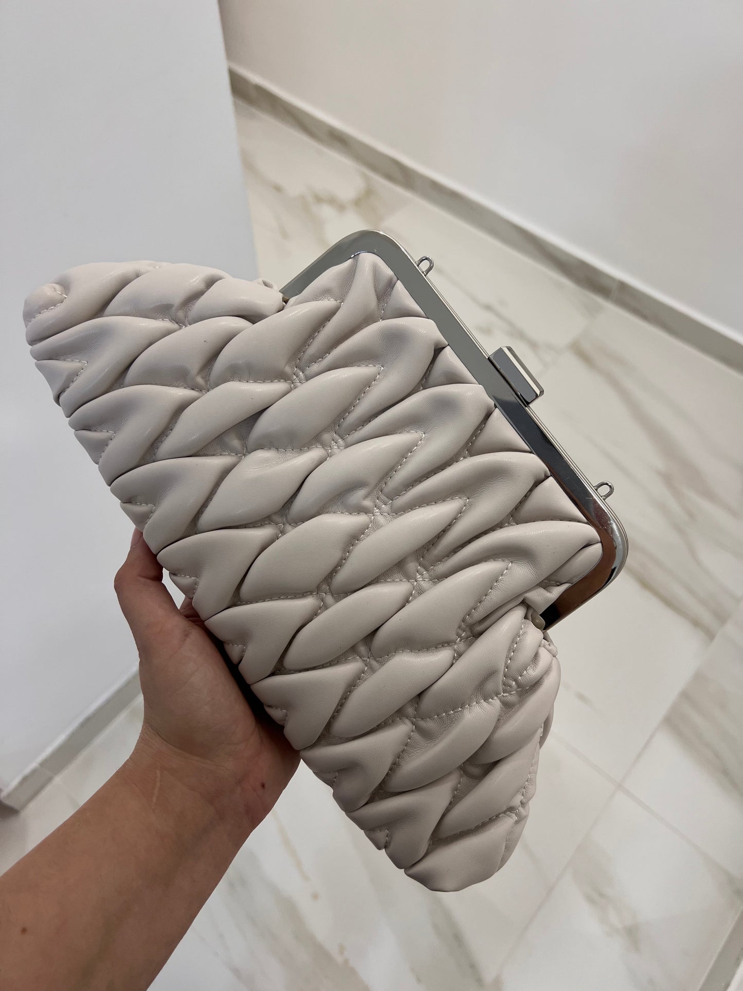 Pouch trapuntata