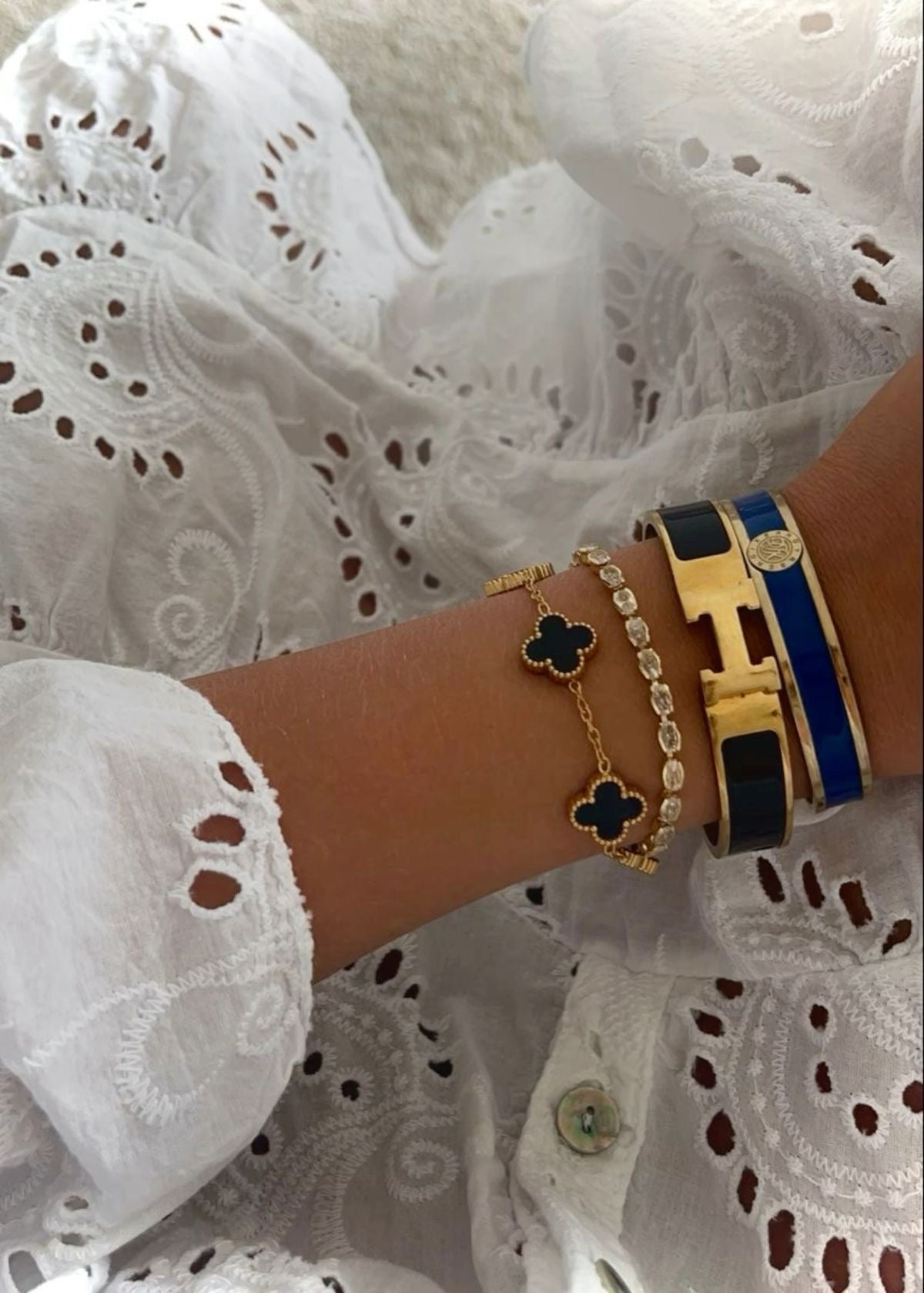 Bracciale H