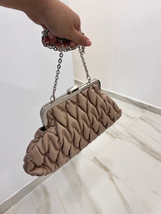 Pouch trapuntata